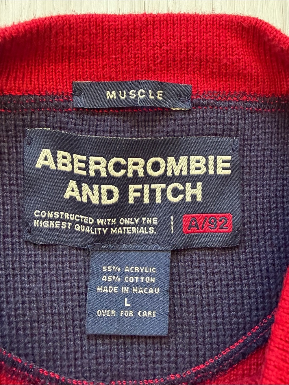 Vintage Y2K Abercrombie & Fitch Red V-Neck Muscle Sweater - Picture 3 of 4